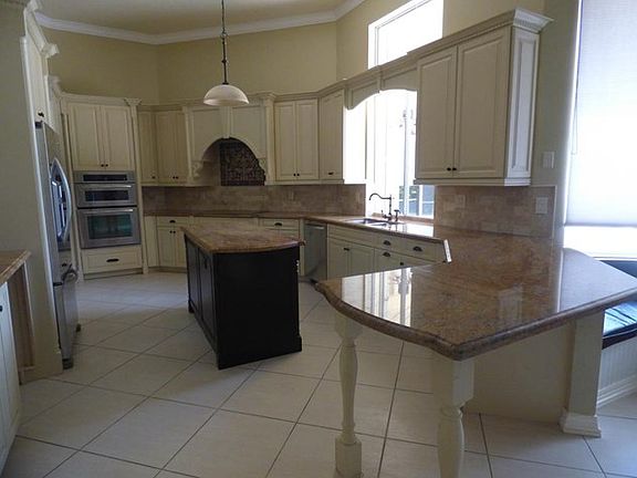 4th image of 210 Egret Ct