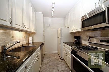 3rd image of 1175 York Ave APT 7G