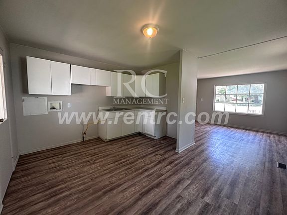 2nd image of 1213 Giddings St