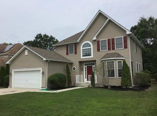 16 Bedford Dr, Egg Harbor Township, NJ 08234