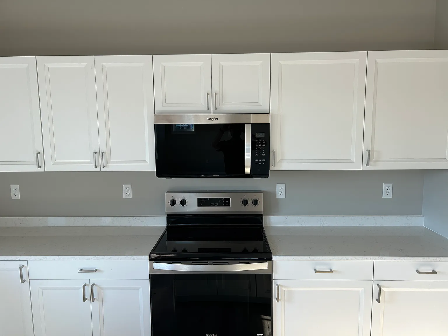 4 bed, 2.5 bath, 2000 sqft, $2,400 — Photo 4