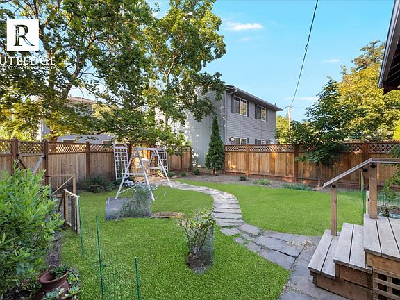3rd image of 8 Willamette Ave
