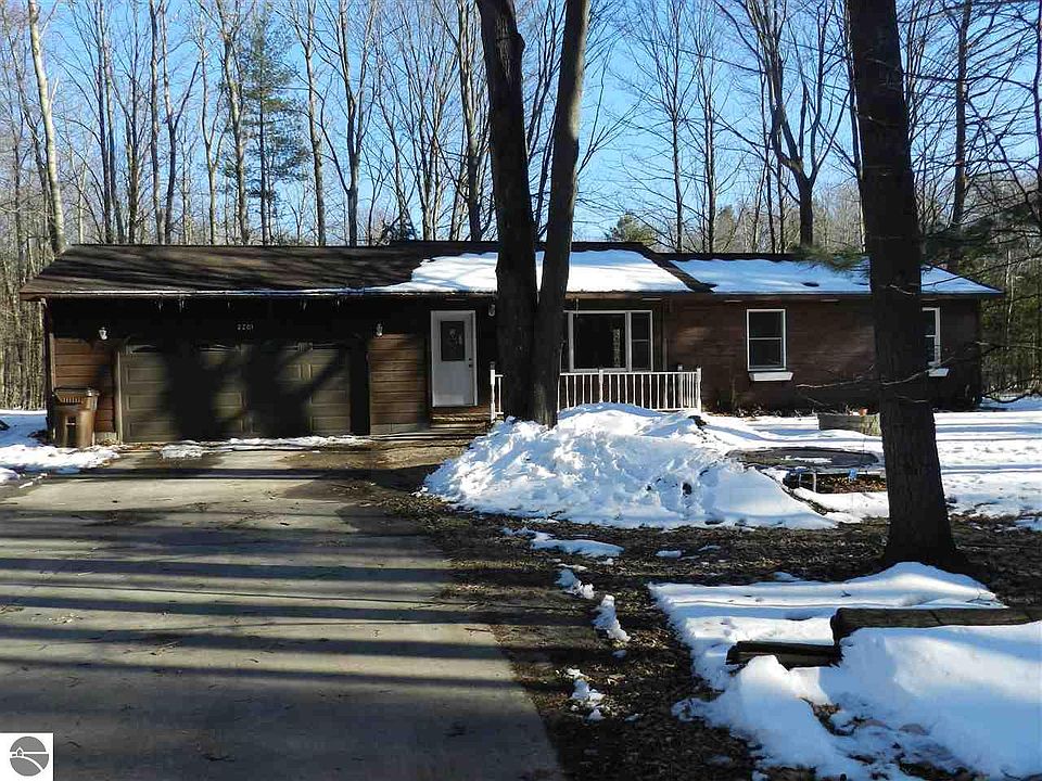 1st image of 2201 Cambridge Dr