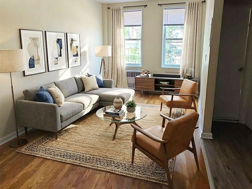 1st image of 80-25 Parsons Blvd #130