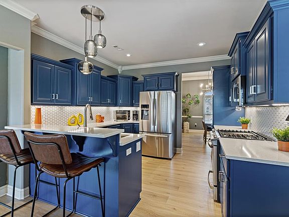 5th image of 5807 S 66th St