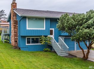 2335 Happy Ln, Oak Harbor, WA 98277