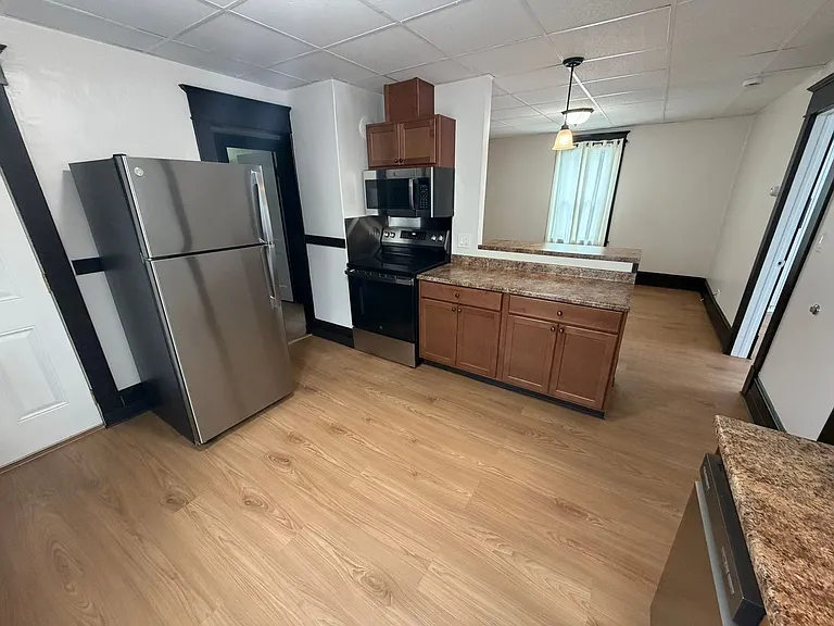 37 Beauregard St — Photo 3