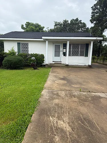 3255 Waverly St Photo 1
