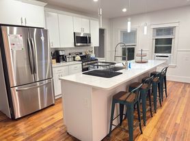 15 Broadway Ave, Ipswich, MA