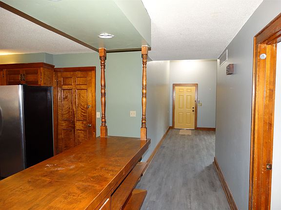 5th image of 700 Martin Ln