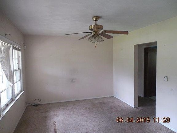 5th image of 1426 Bond Ave