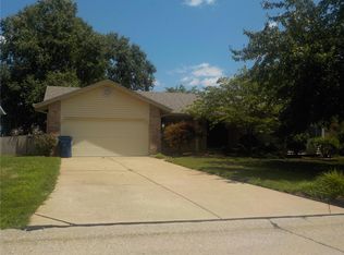 4221 Chisholm Trail Dr, Saint Charles, MO 63304