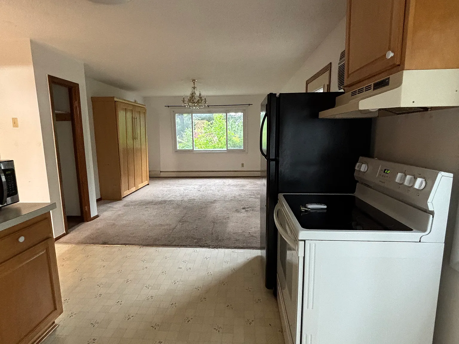 Studio, 450 sqft, $879 — Photo 2