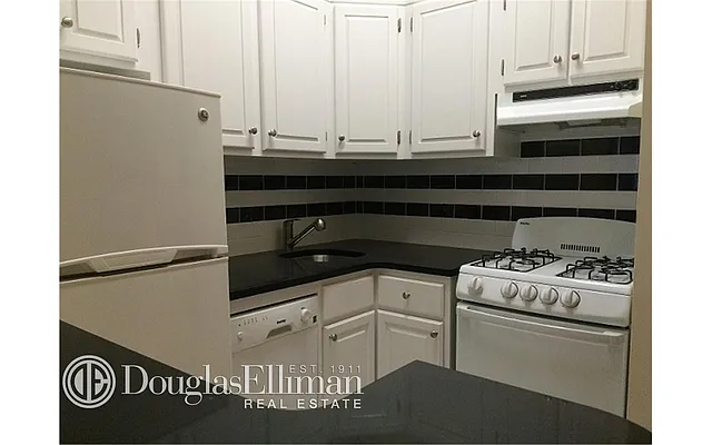 Sold by Douglas Elliman | media 16