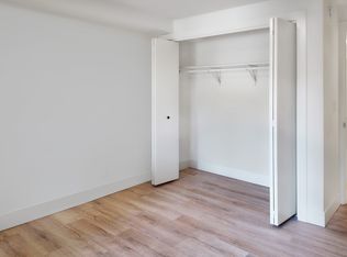 4326 36th Ave W #B, Seattle, WA 98199
