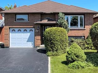 51 Kingsberry St, Hamilton, ON L8T4Z3