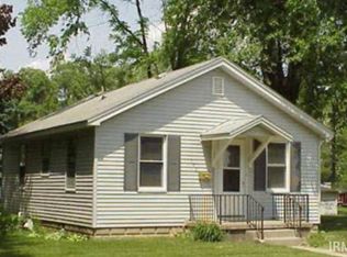 170 W 4th St, Roanoke, IN 46783