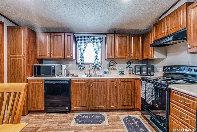 1824 Live Oak Dr — Photo 5