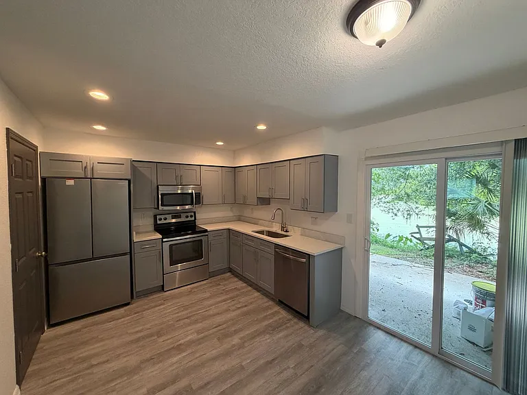 3924 Crayrich Cir #C-5 — Photo 6