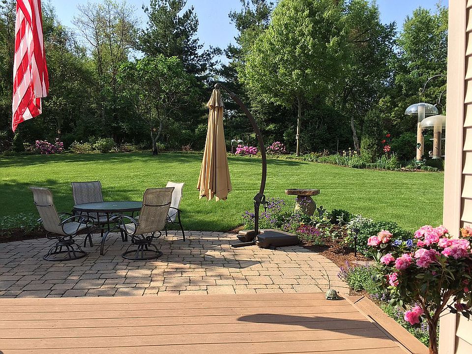 2nd image of 16962 Broadview Dr