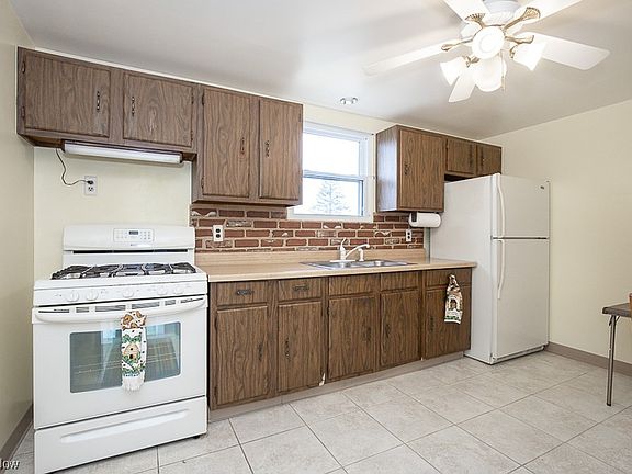 2nd image of 6322 Ledgebrook Dr