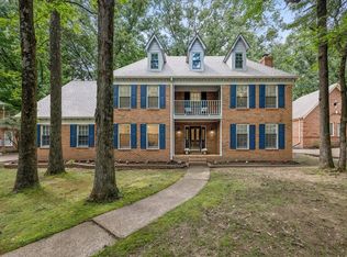 8670 Riverwood Farms Pkwy, Cordova, TN 38016