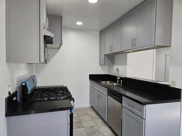 7525 Haskell Ave #211, Van Nuys, CA 91406