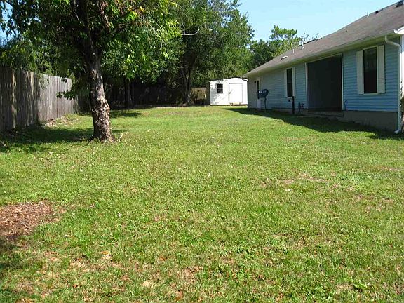 5th image of 2401 Longleaf Ct