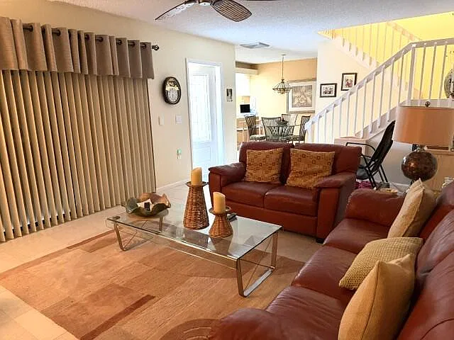 2 bed, 2.5 bath, 1236 sqft, $5,500 — Photo 3