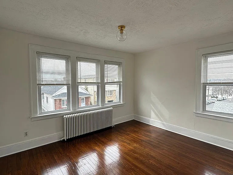 180 Stover Ave #2 — Photo 3