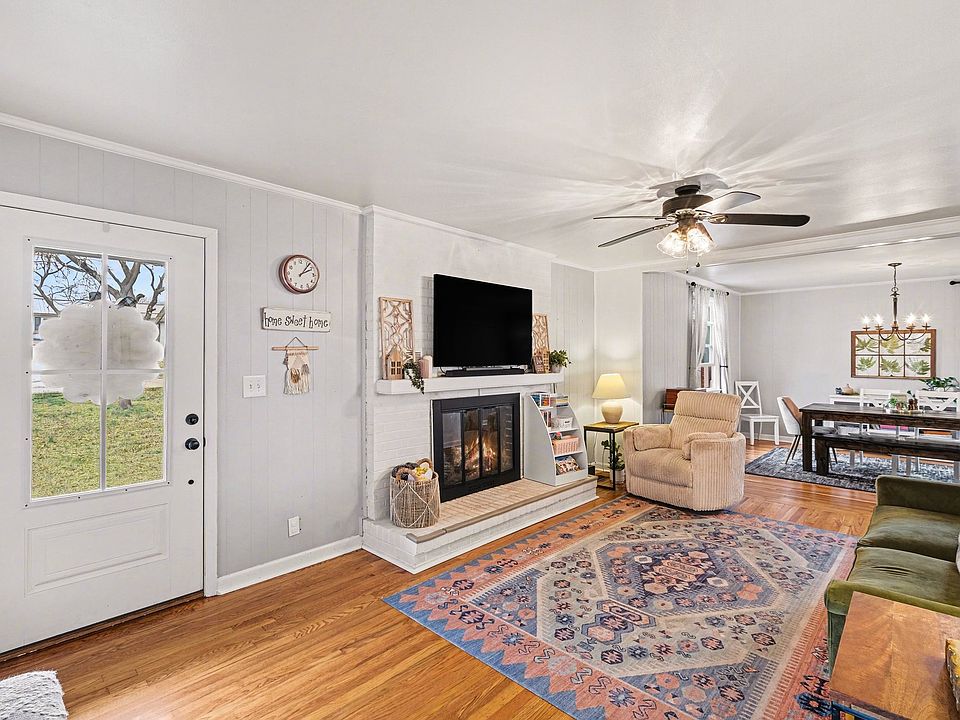 1st image of 104 Darden Pl