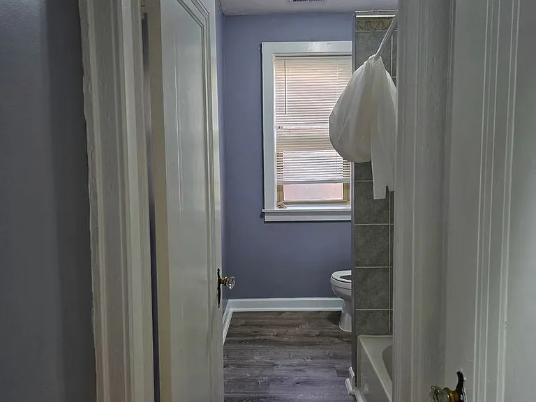 7947 S Essex Ave — Photo 10