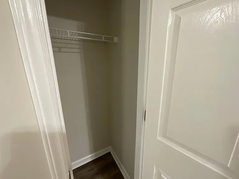 Meridian Park Apartments — Photo 152