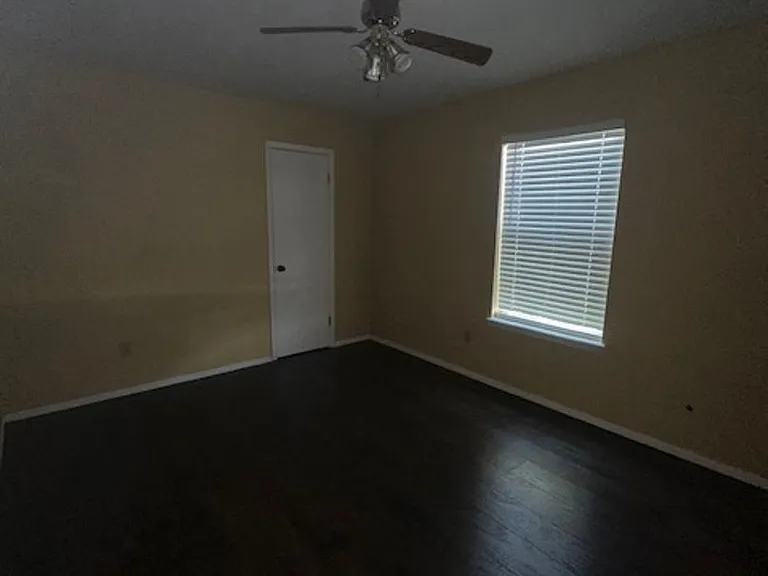 3725 Scranton Ln — Photo 9