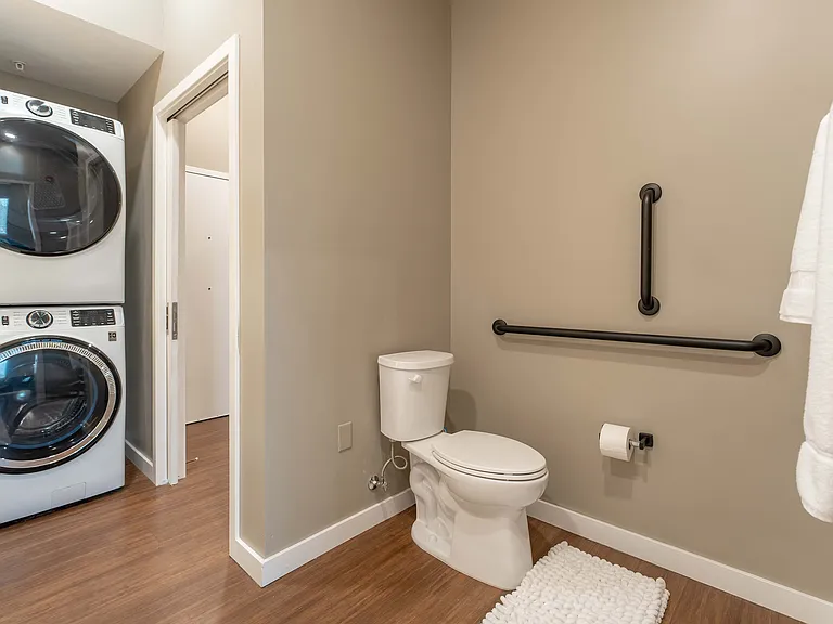 1364 E Battlefield Rd — Photo 120