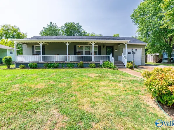 821 Giles Dr NE, Huntsville, AL 35801