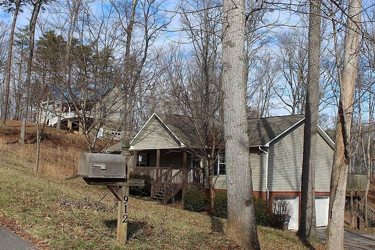 1st image of 912 Redbud Dr