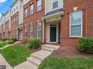 19456 Promenade Dr, Leesburg, VA 20176