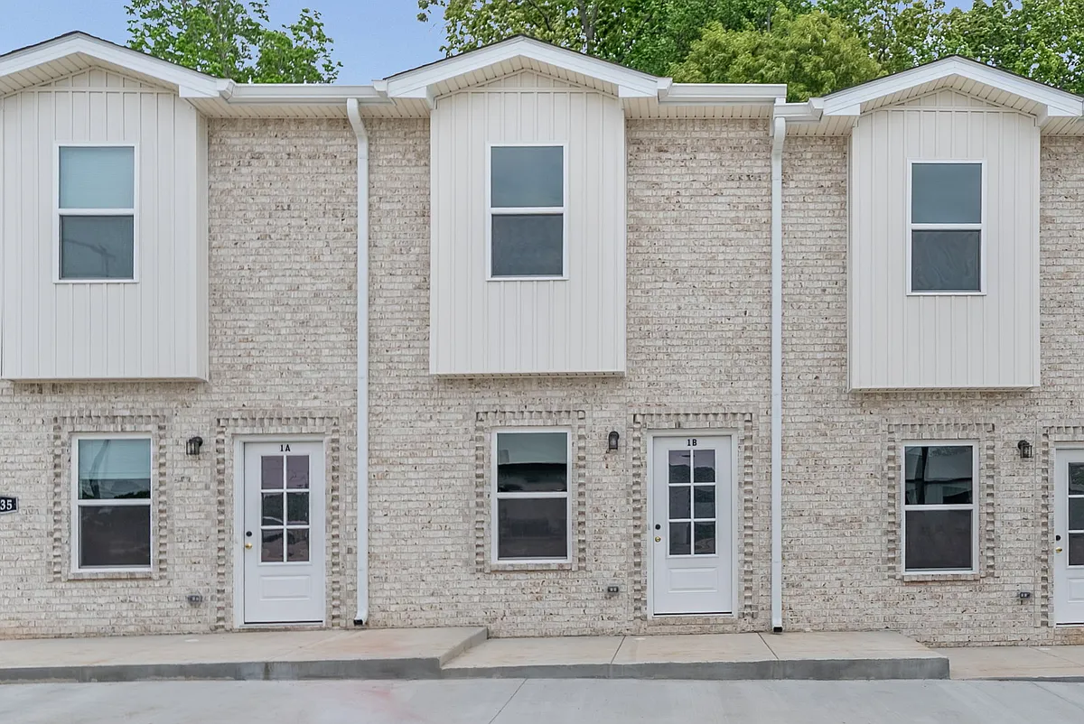 Building Photo - 1035 Sinclair Dr #1B