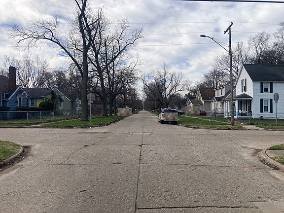 5th image of 1266 Ogden Ave