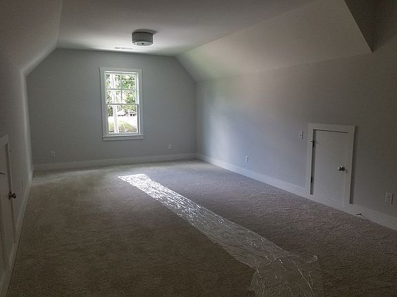 3rd image of 1272 Kingsview Cir SE