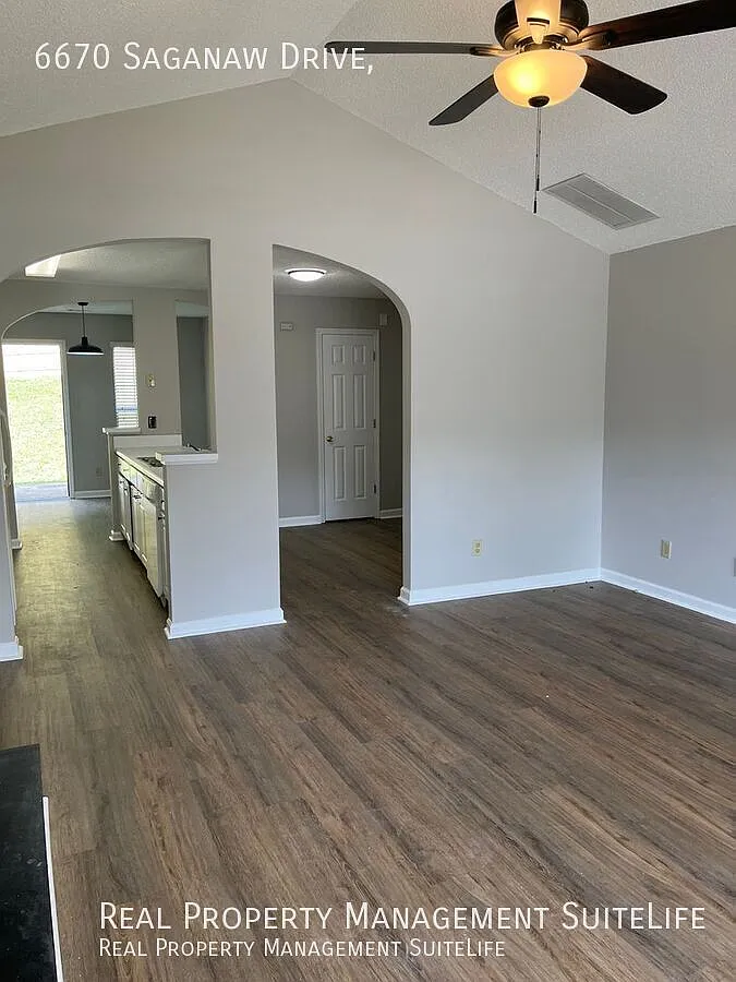 Newly Updated 3 Bedroom/2 Bath with Bonus Home Office and Large Fenced Backyard — Photo 4