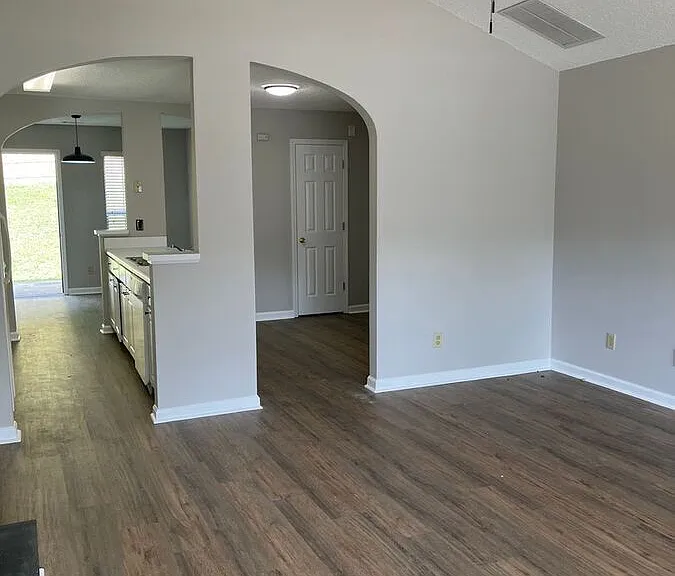 6670 Saganaw Dr — Photo 4