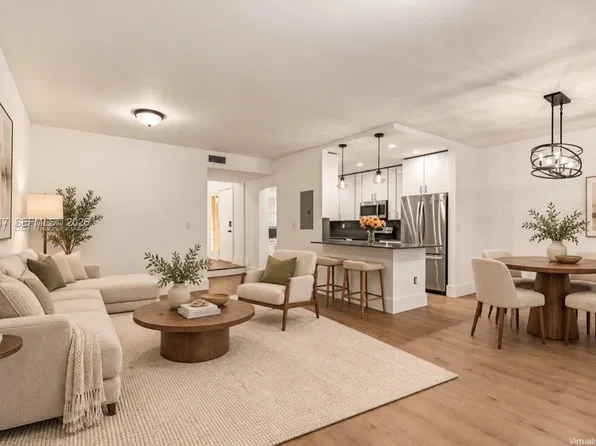 8340 SW 154th Ave APT 60, Miami, FL 33193