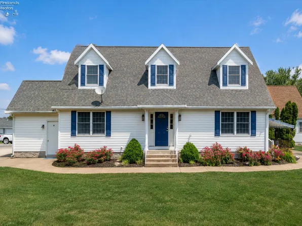 1541 N Anchor Ave, Port Clinton, OH 43452