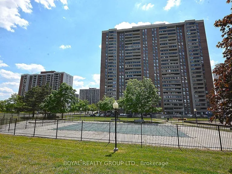 18 Knightsbridge Rd #303 — Photo 31
