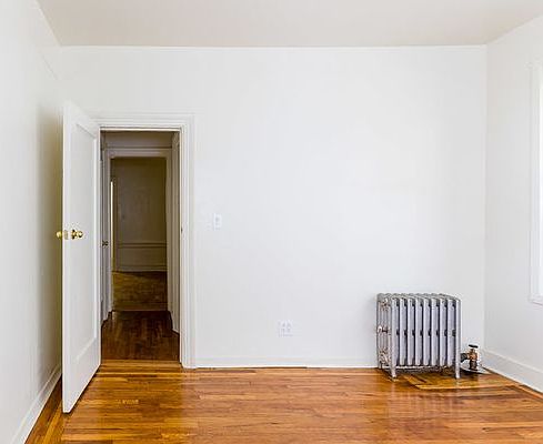 4th image of 190 E 21st St APT 3C