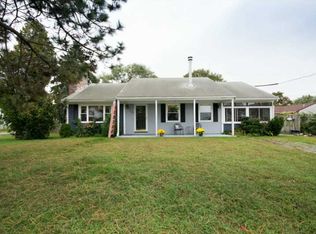180 Cedar Ave, Portsmouth, RI 02871