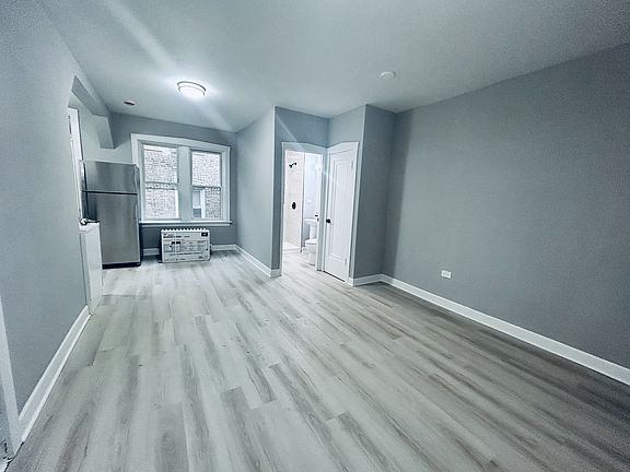 2nd image of 5005 N Harding Ave #5011-3