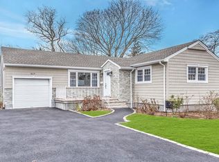 829 Princeton Rd, Franklin Square, NY 11010